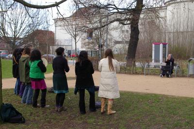 Gritsanda:musikalische Einlage am Ringgleis 1